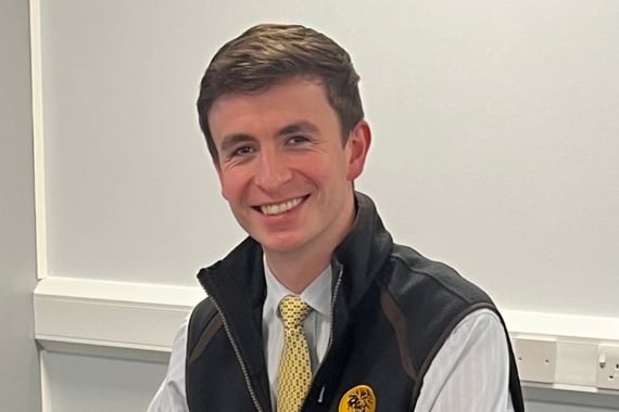 Elliot Readman 